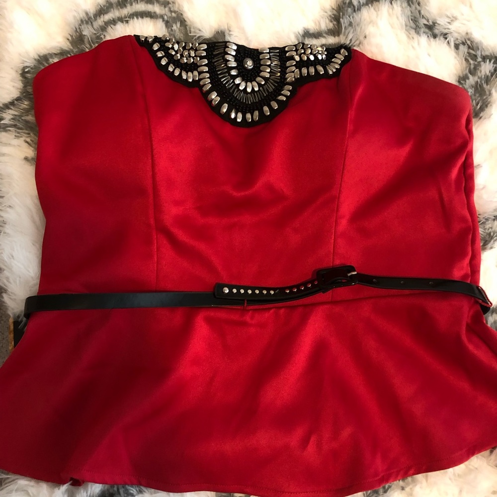 Red XOXO top
